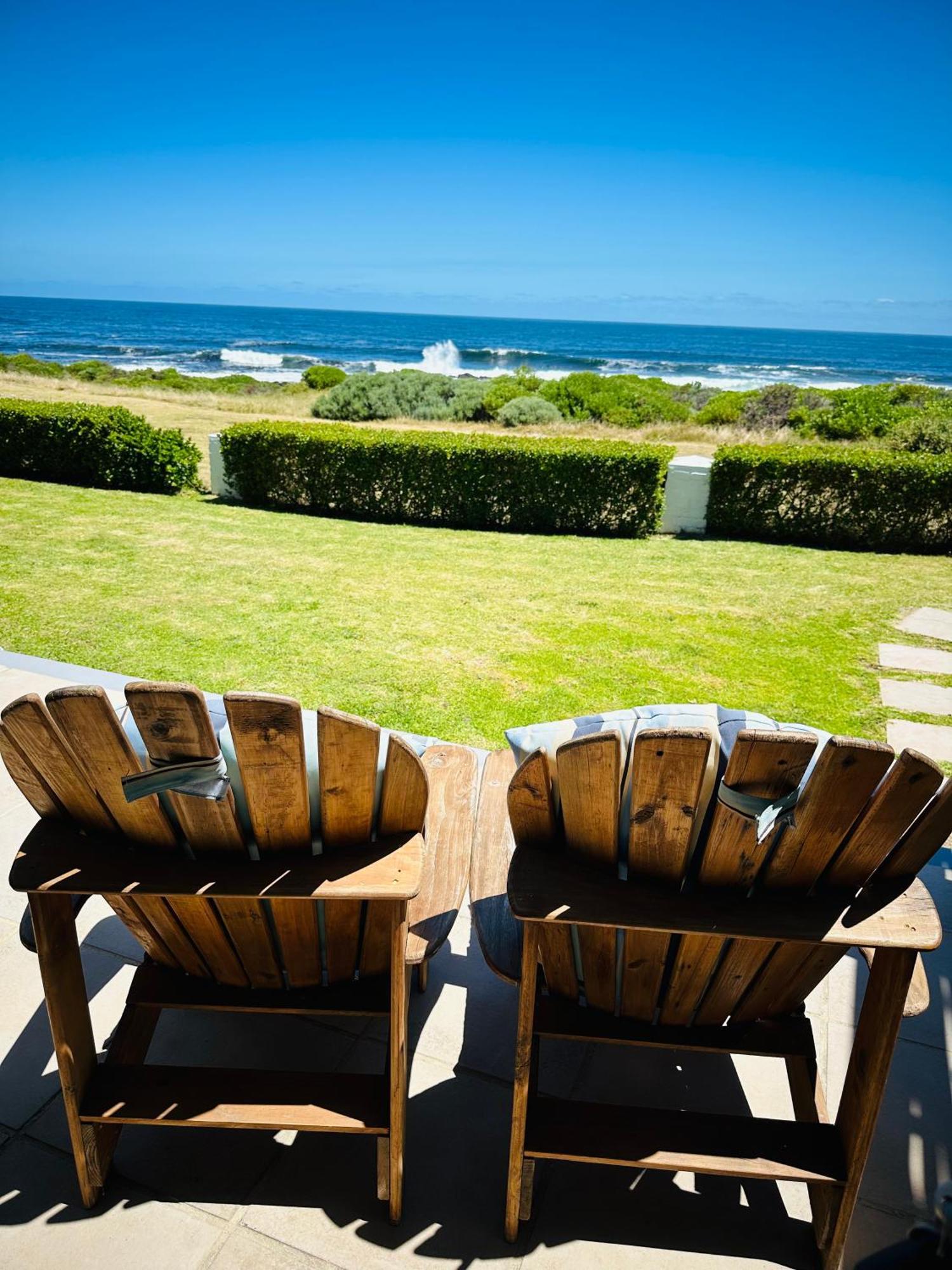 Seapearl Oceanfront Villa And Cottage Hermanus Exterior photo
