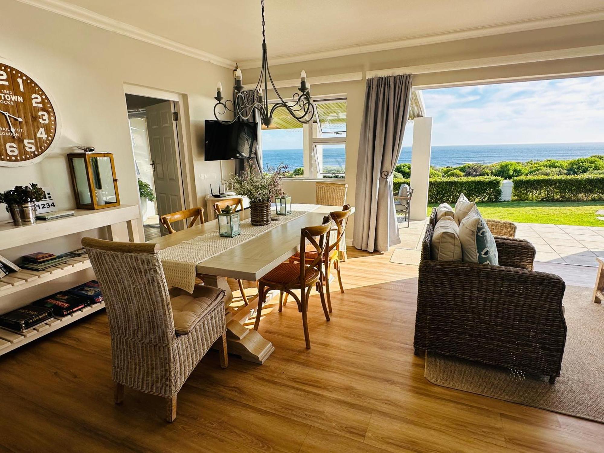 Seapearl Oceanfront Villa And Cottage Hermanus Exterior photo