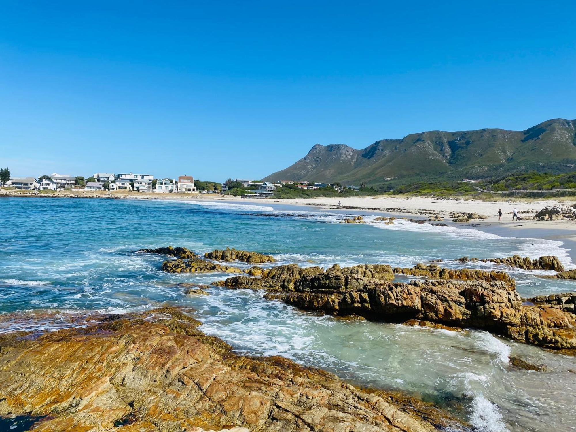 Seapearl Oceanfront Villa And Cottage Hermanus Exterior photo